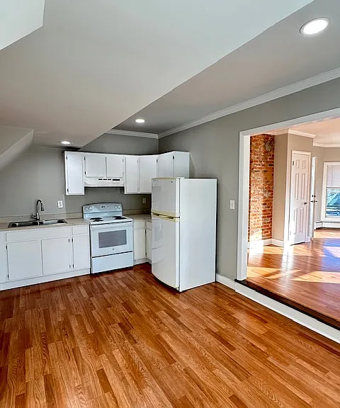 23 River St #4 — Photo 11