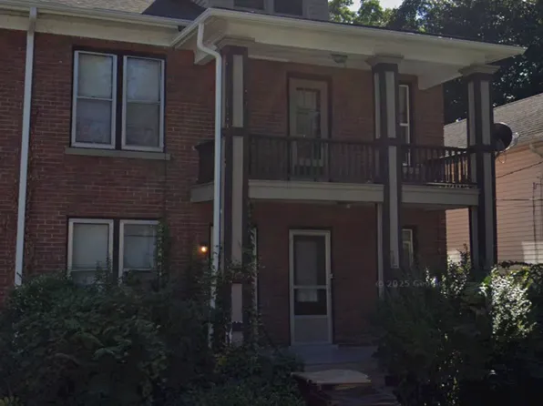 103 N Foley Ave, Freeport, IL 61032