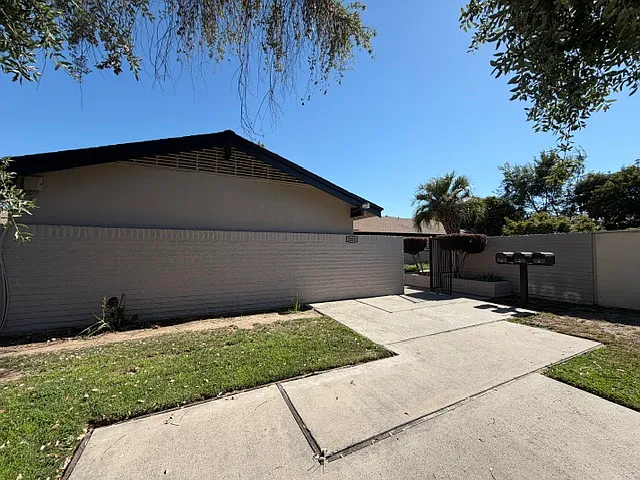 2201 San Lucas Ct #A-B — Photo 1