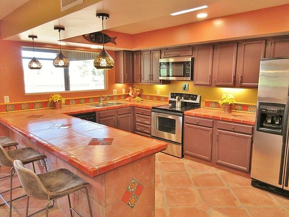 4th image of 1330 N Paseo De Golf