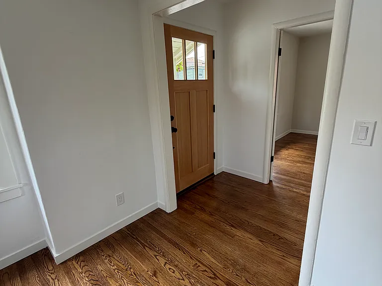 2108 Grant St — Photo 4