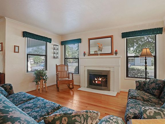 4th image of 1511 W Paloma Ave