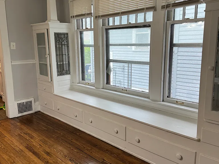 1629 Hillcrest Rd — Photo 3