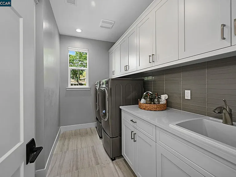 226 Akabane Ln — Photo 28