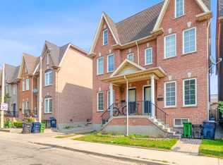 163 Rankin Cres #163, Toronto, ON M6P4H8