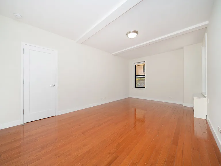 400 E 58th St #2G — Photo 6