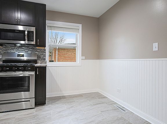 4th image of 256 Cherry Ln