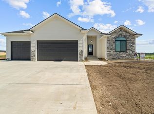 1219 Vista Ct, Salina, KS 67401