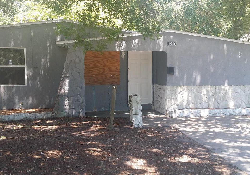 2nd image of 1210 46th St S