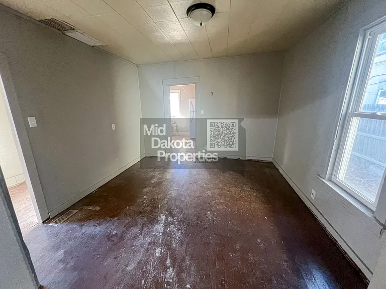 508 W 2nd Ave — Photo 6