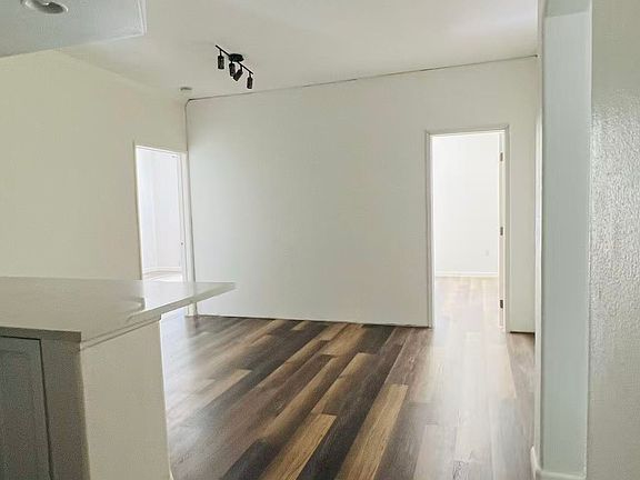 4th image of 9229 Regents Rd Unit L125