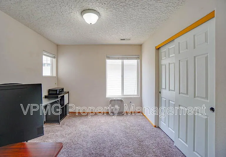 17301 SE 24th St — Photo 22