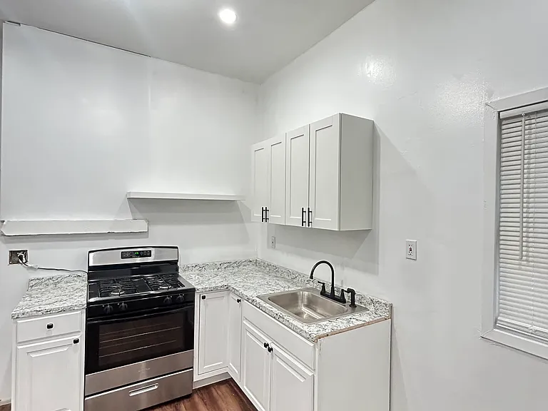 Recently upgraded kitchen cabinets, flooring and appliances