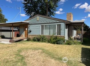 630 SW 3rd St, College Place, WA 99324