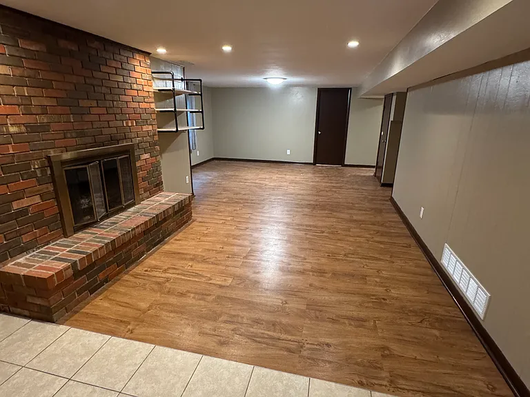 508 W Briarwood Ln — Photo 4