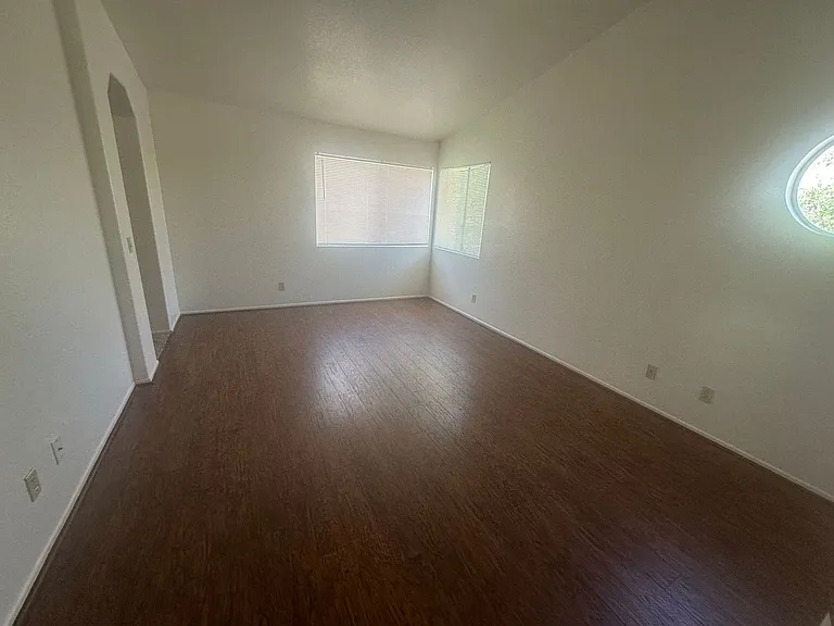 14333 La Crescenta Ave — Photo 24