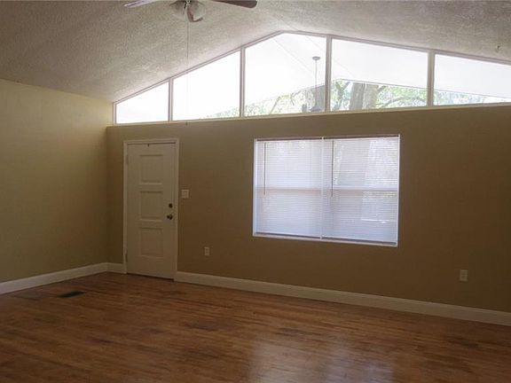 2nd image of 200 Rosehill Ave