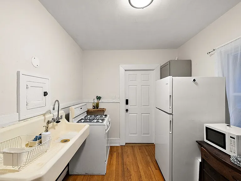 2256 W Philadelphia St — Photo 19