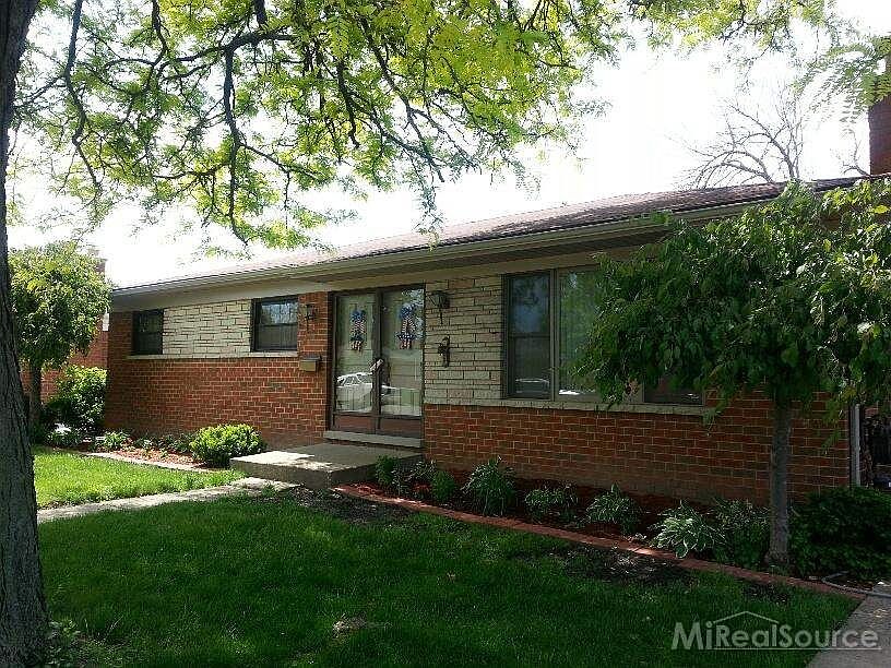 1st image of 31519 Louise Dr
