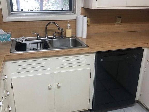 5th image of 2405 W 47th Ave