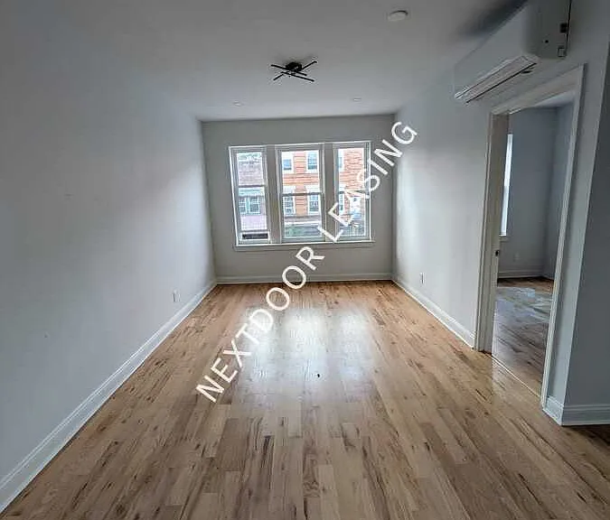 160 Martin Luther King Dr #2M — Photo 6