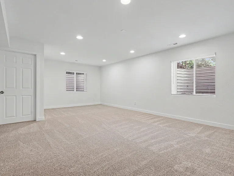 4166 Orchid St — Photo 10