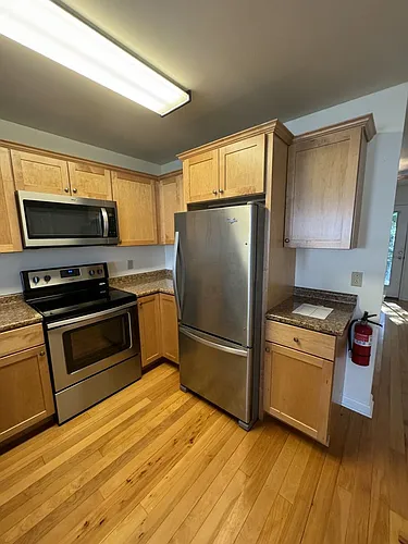 75 Sumner Ln #C Photo 1
