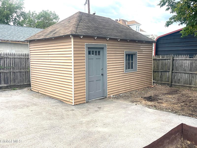 3rd image of 71 Elder Street