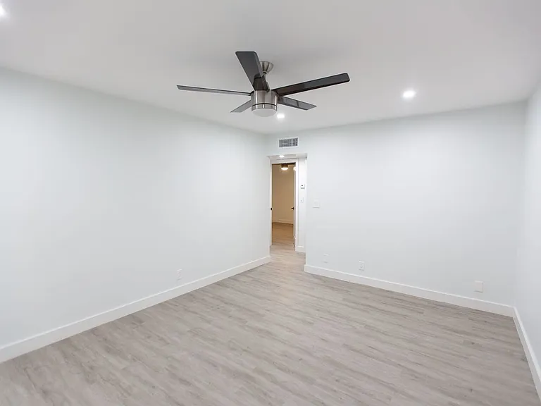 2302 N 29th Pl — Photo 31