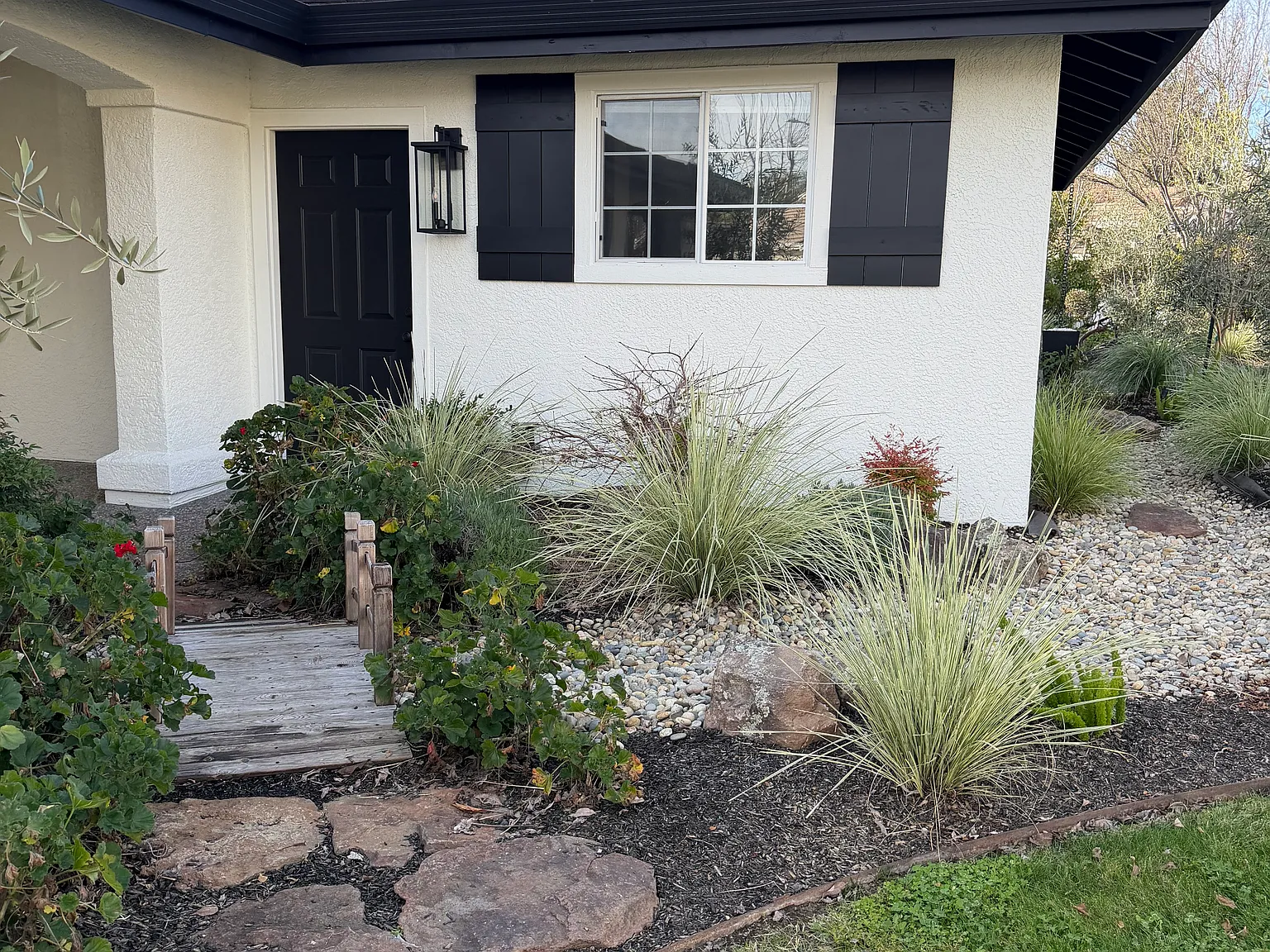Selmart Ln, Petaluma — Photo 1