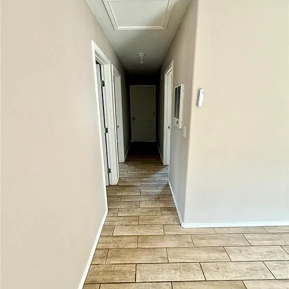 909 El Campo Dr — Photo 7
