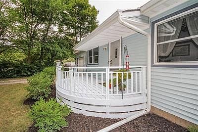 3rd image of 2085 Chalmers Dr