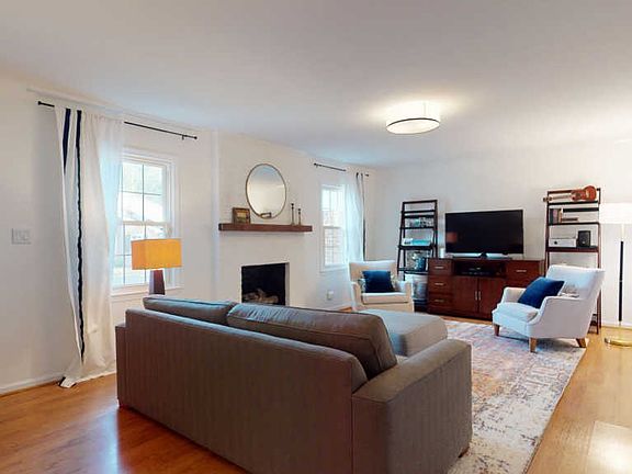 5th image of 102 Barnes St