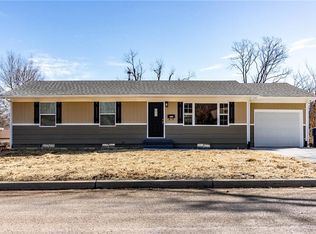 802 S Washington Ave, Knob Noster, MO 65336