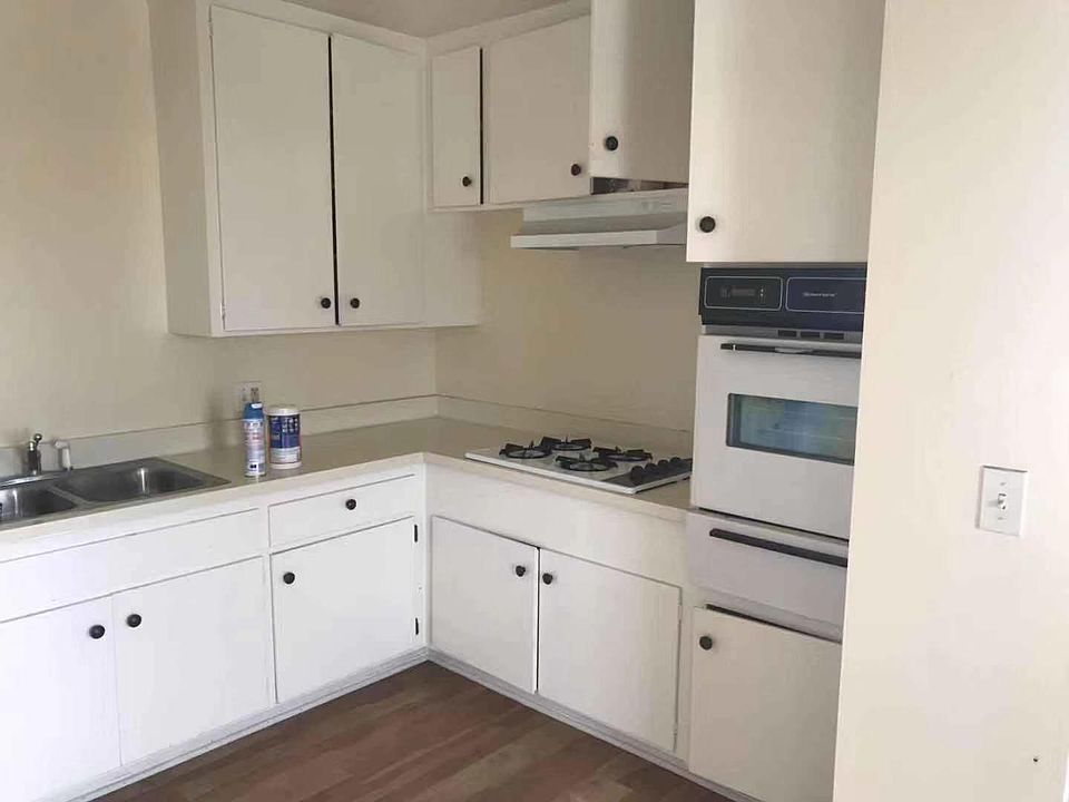2nd image of 2103 W 157th St APT 7