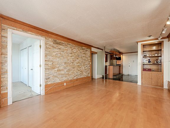 2nd image of 70-25 Yellowstone Blvd #16U