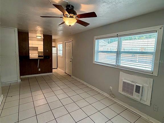 5th image of 908 Beverly Ave APT C