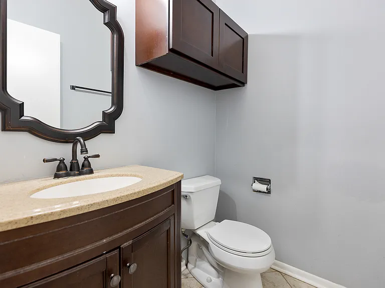 1175 Regency Dr — Photo 17