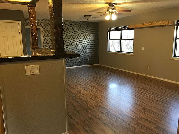 2nd image of 18 Clevedon Cir