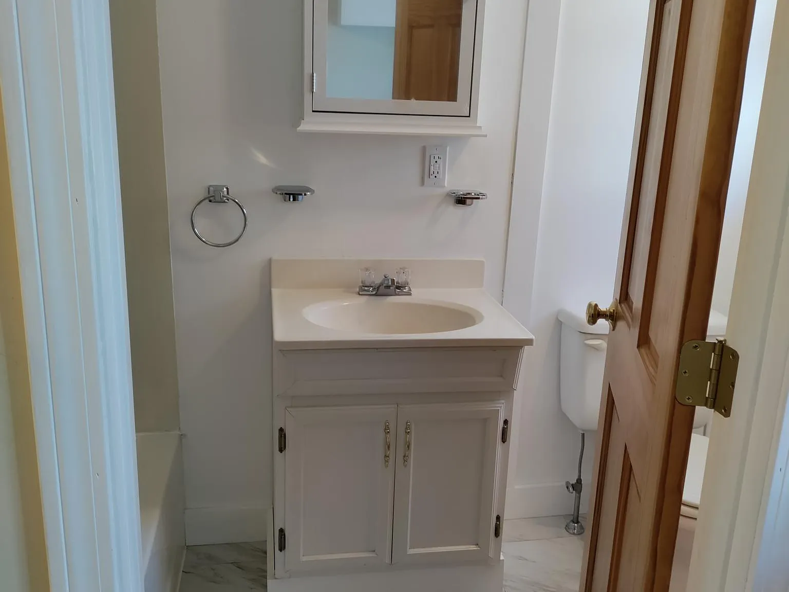 2 bed, 925 sqft, $2,200 — Photo 4