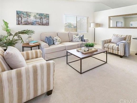 3rd image of 23521 Sidlee Pl