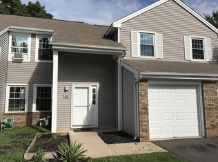 101 Renaissance Ln, New Brunswick, NJ 08901