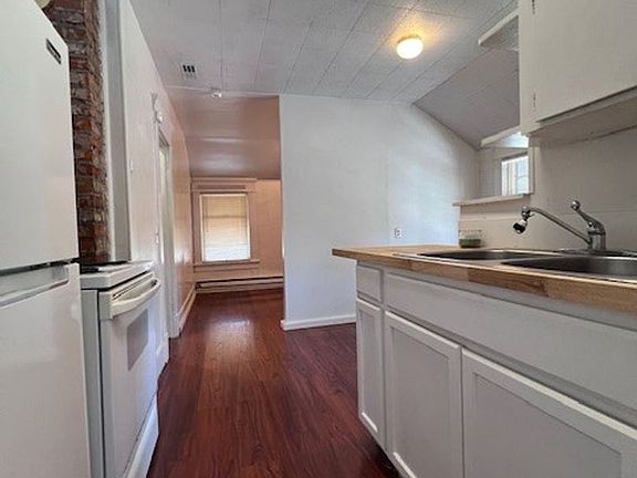 3rd image of 2211 A St APT 1
