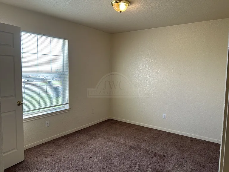 1600 Dugger Cir #A-C — Photo 12