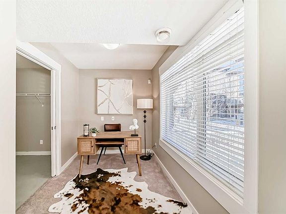 5th image of 606 E Skyview Point Pl NE