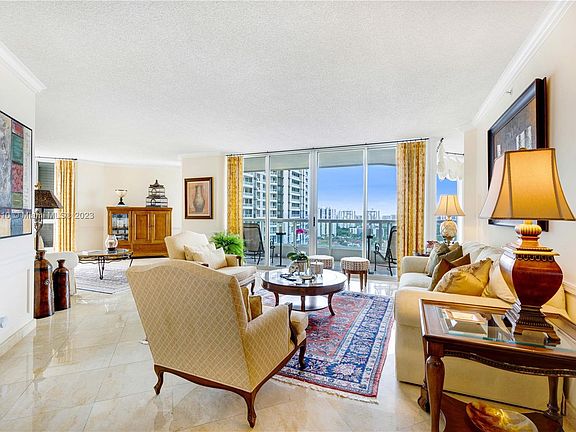 4th image of 21205 Yacht Club Dr #2203