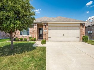 220 Fossil Bridge Dr, Fort Worth, TX 76131