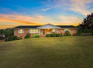 165 Pine Lake Dr, Central, SC 29630