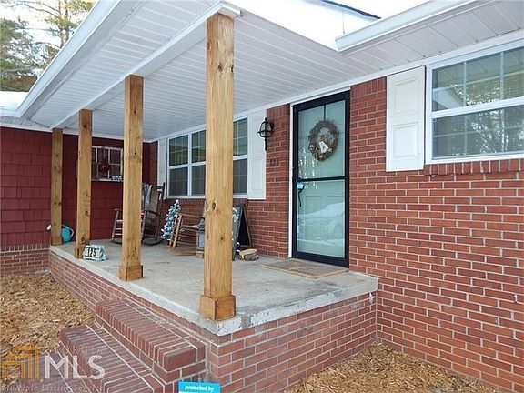 3rd image of 125 Davis Dr