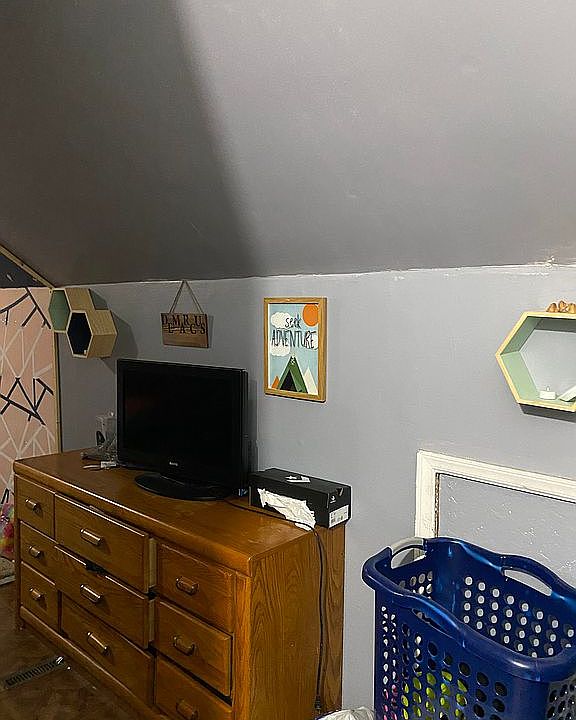 Second bedroom 